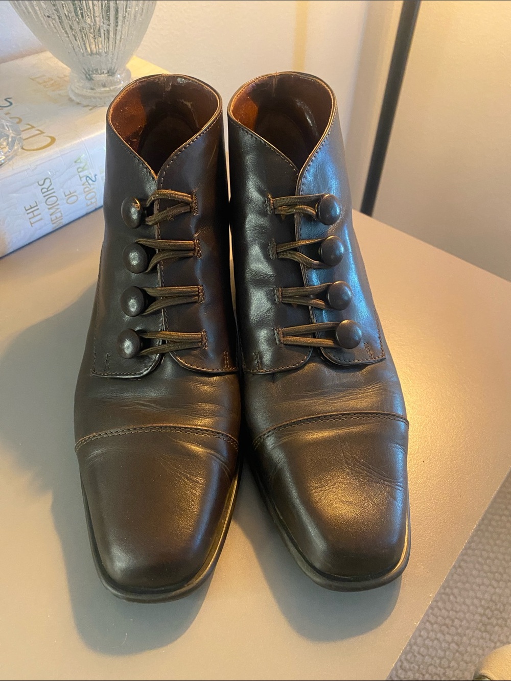 Woman’s Dark Brown Leather Button Boots/barely worn/LN